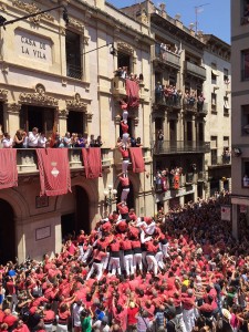 El 4 de 9 amb folre i l'agulla de la Colla Vella dels Xiquets de Valls