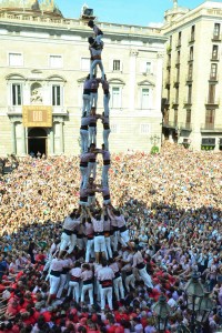 El 3 de 10 amb folre i manilles dels Minyons a Barcelona