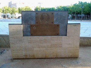 monolitJosepSaderra